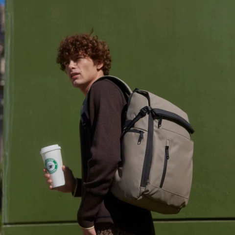 Mochila Crossover Apertura en U Ember Engomada Caqui
