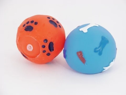 Chifles: Pelotas con huellitas x 6 unidades