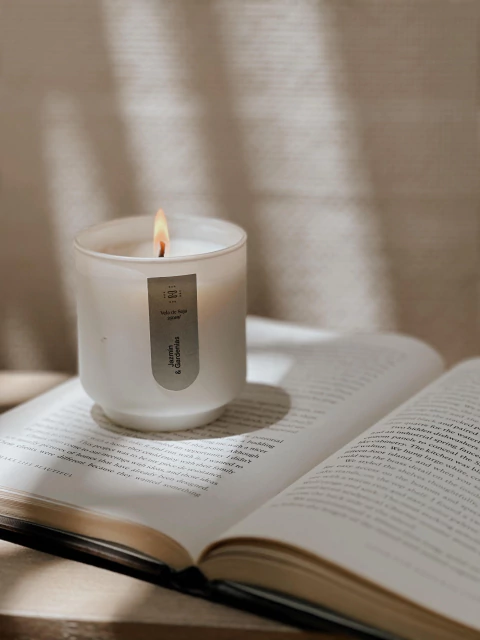 [SM-VELADESOJALUXURYBL] Vela de Soja Luxury Blanca (Jazmín & Gardenia)