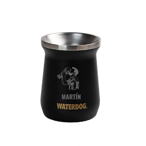 [WD-ZOILO240BKWCGRABAD] Mate térmico Waterdog Zoilo 240 ml - Edición Mundial + Grabado + Stickers Selección Argentina
